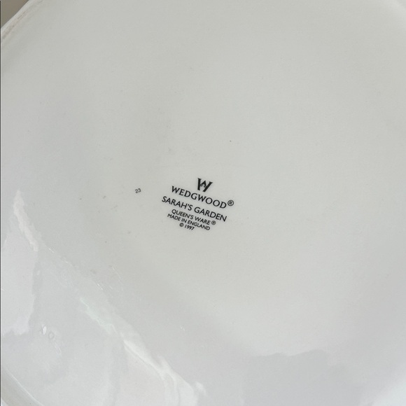 Wedgwood Sarah’s Garden Queen’s Ware Made in England 1977 - Picture 9 of 11